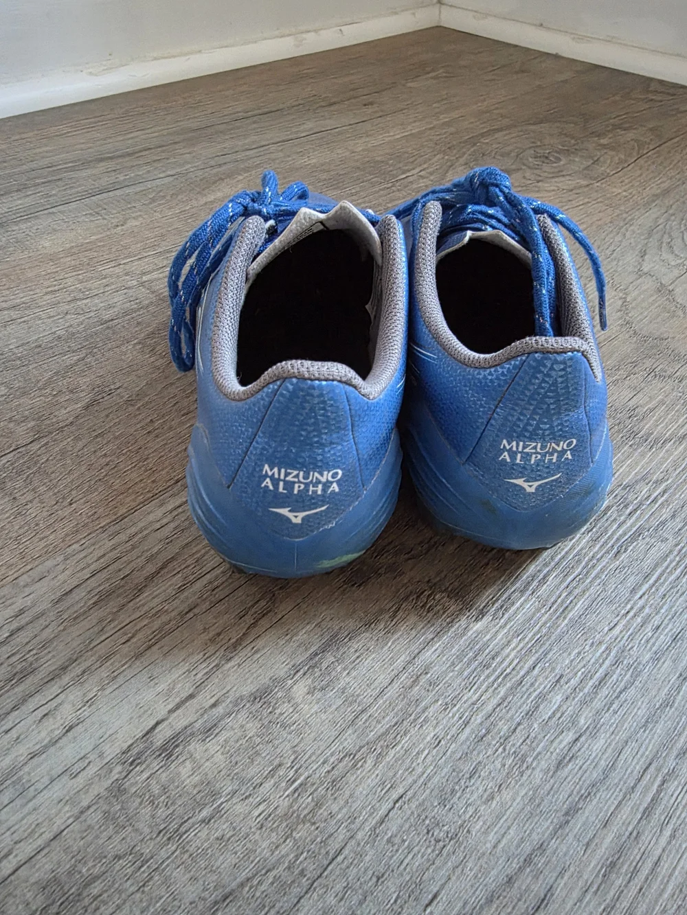 Mizuno Kids Blue Soccer Cleats - Lightweight Youth Football Shoes - Picture 4 of 6